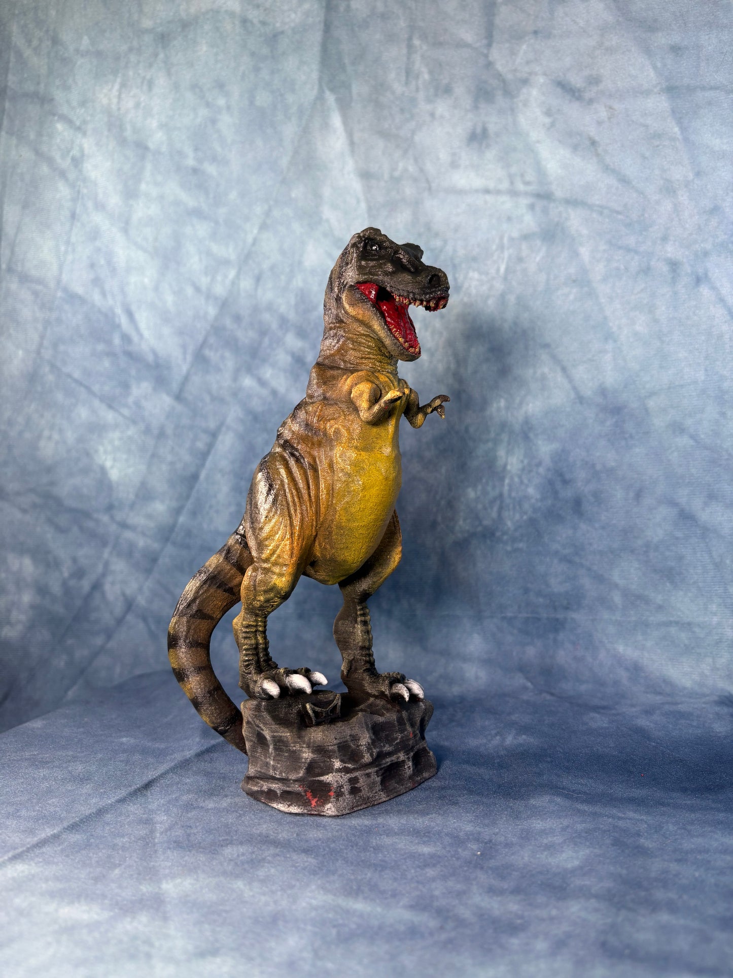 CHEESY 90s Horror Movie Statue (VHS Cover Version)