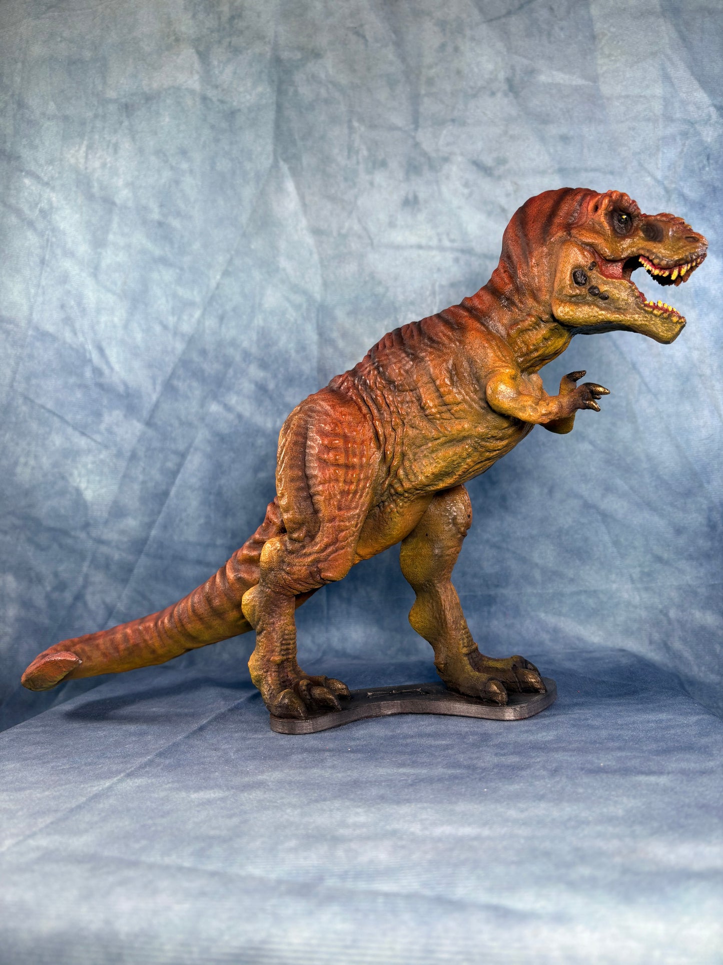 Peach Rings, the Tyrannosaurus STATUE