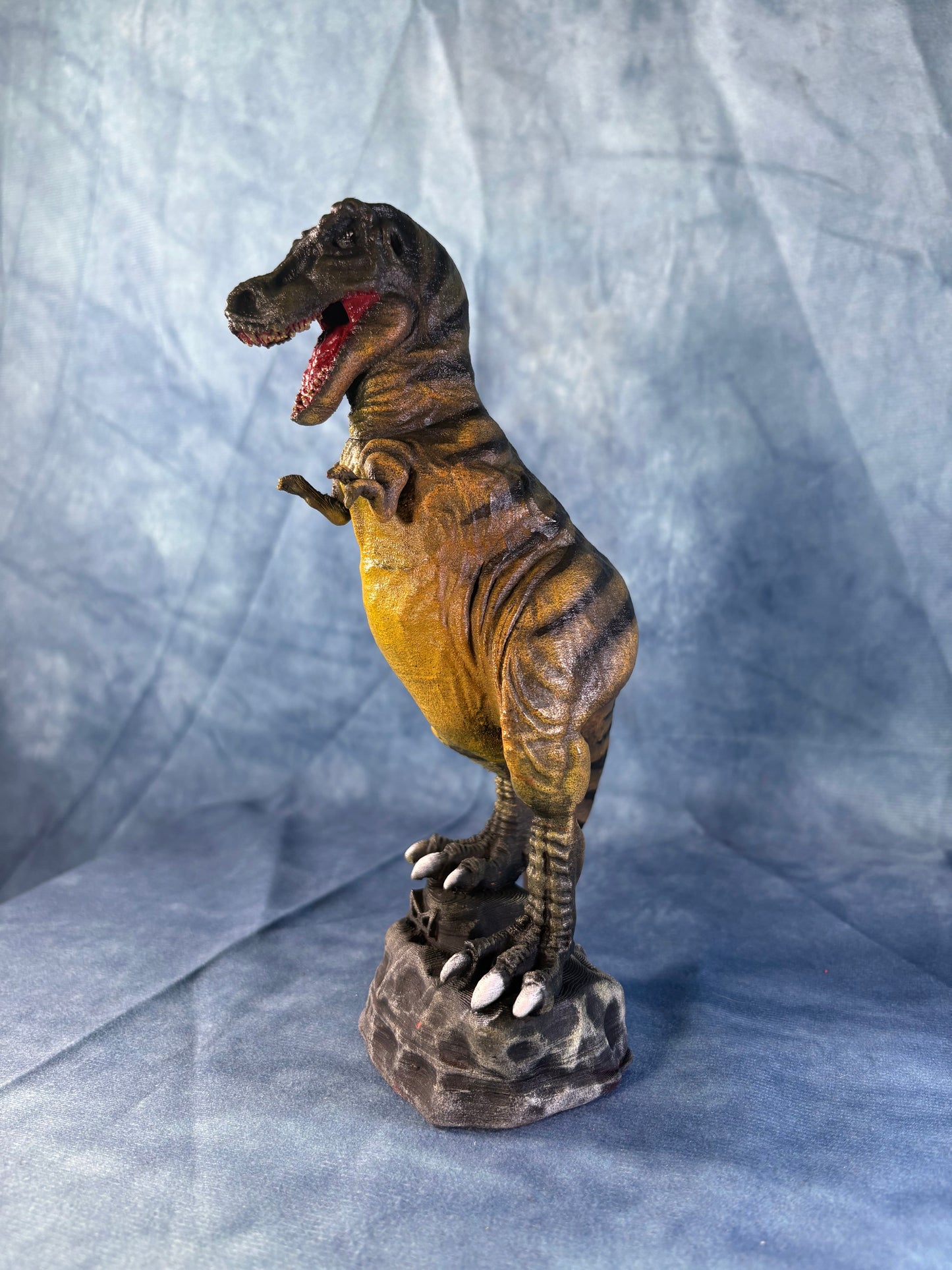 CHEESY 90s Horror Movie Statue (VHS Cover Version)