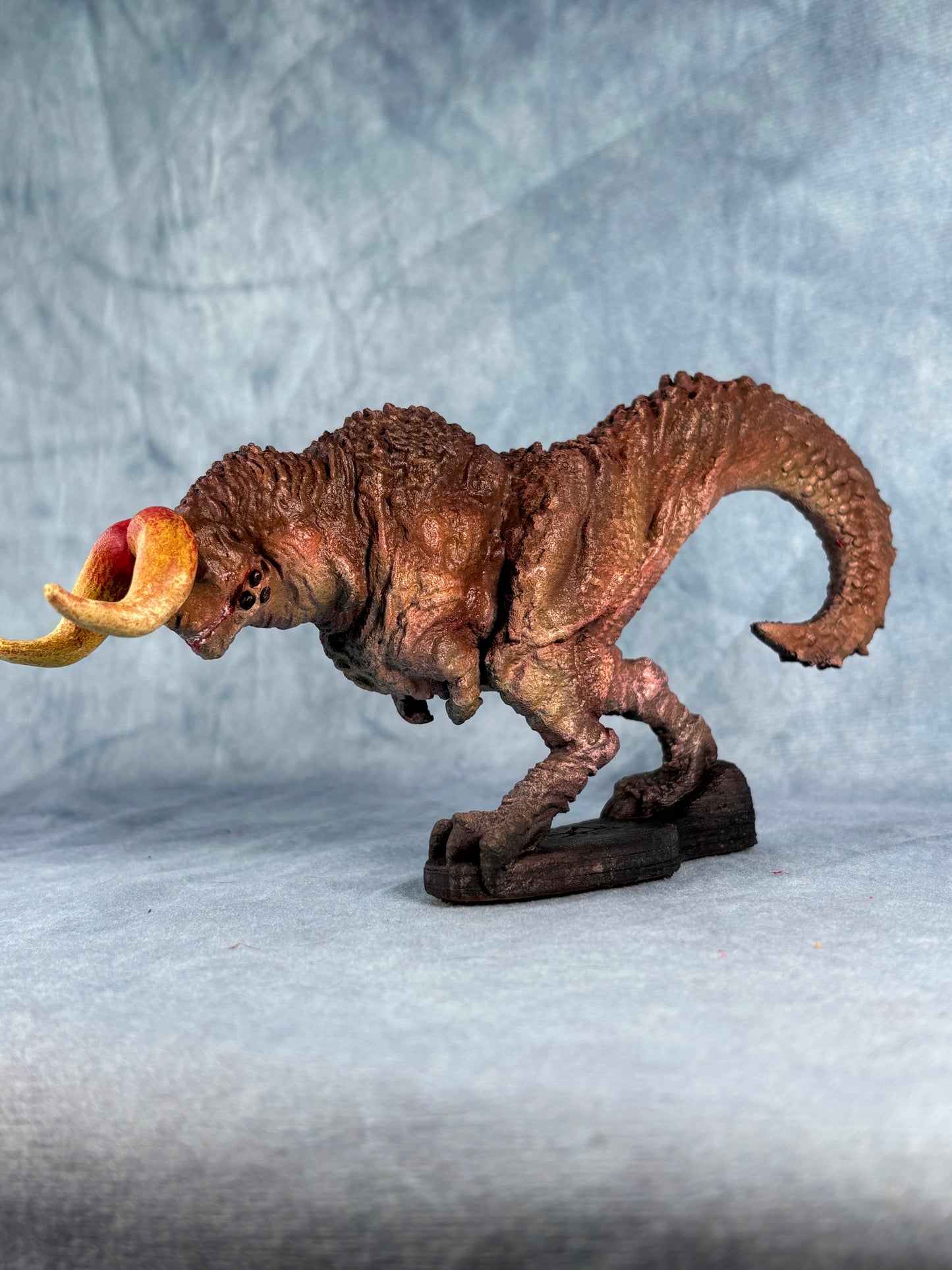 Aulita Heroes Carnotaurus Statue